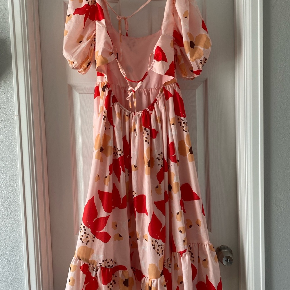 Gorgeous Floral Puff Sleeve Midi Dress - Large - Picture 3 of 6